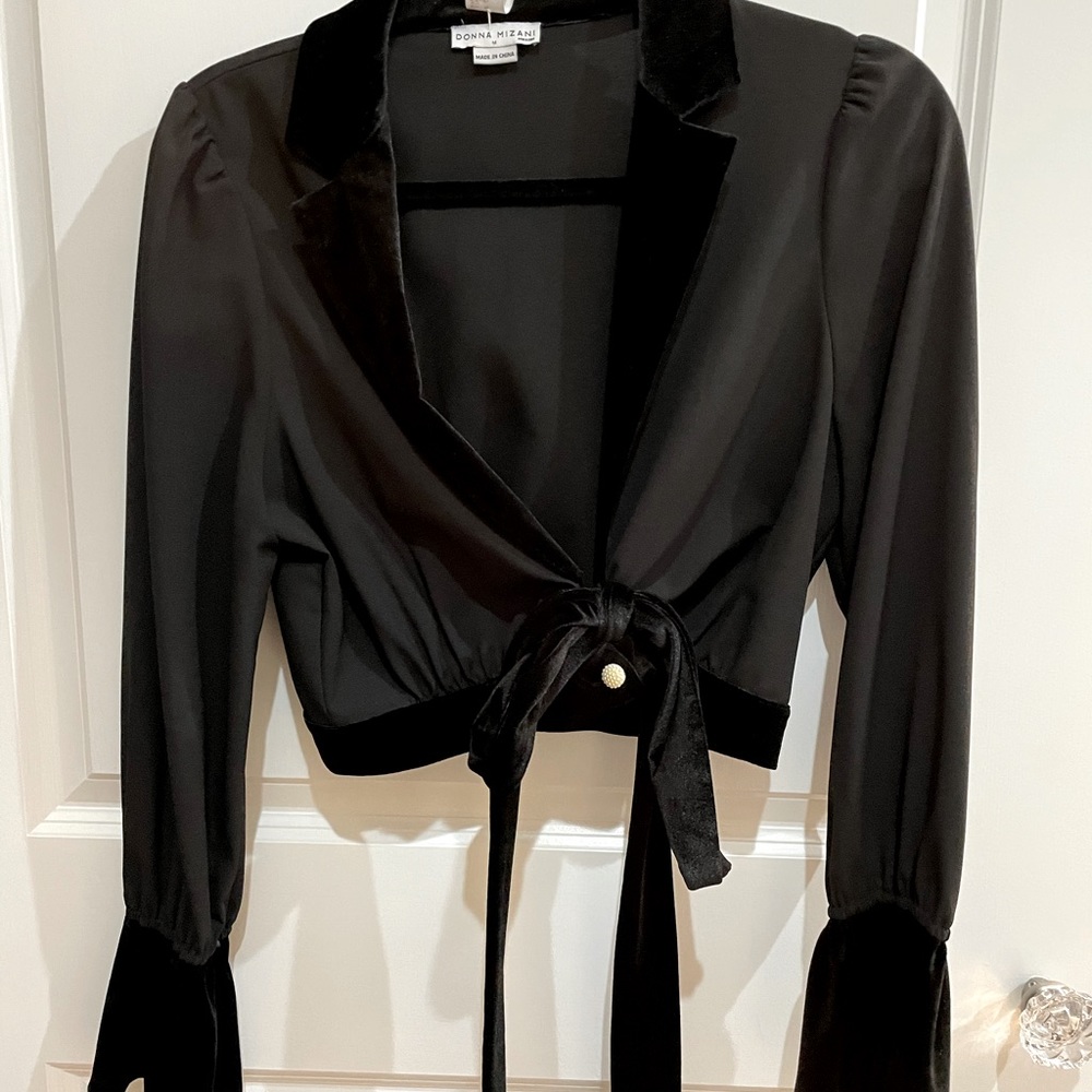Donna Mizani Tie Top